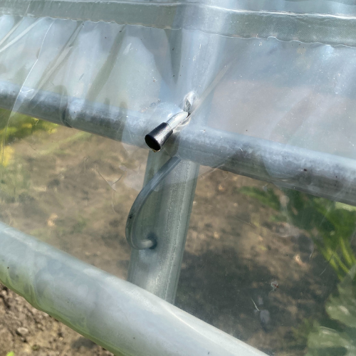 Fixation bâche arceau