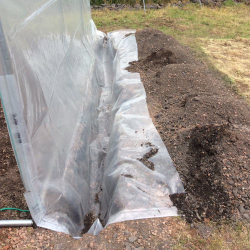 Fixation serre bâche enterrée